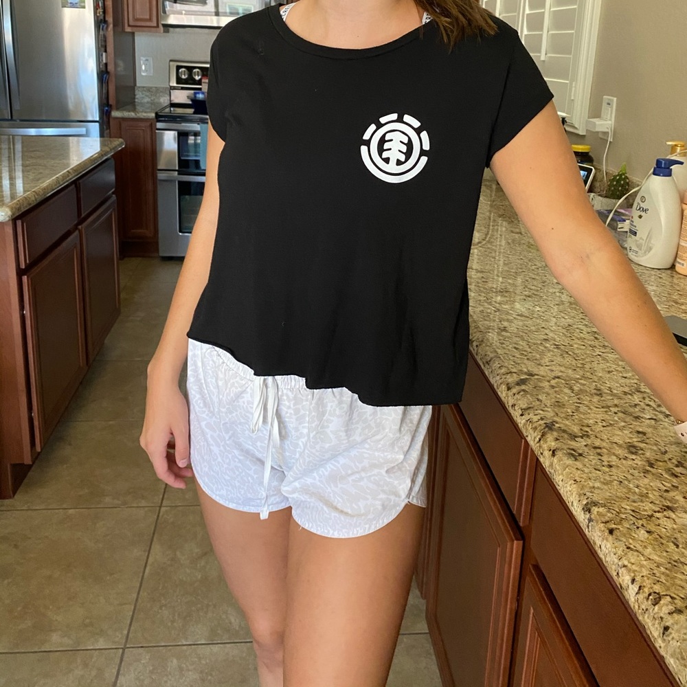 Element Cropped Black Shirt
